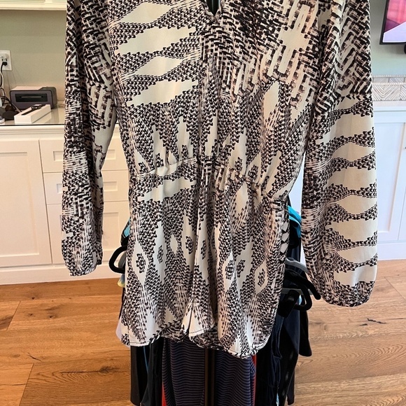 LOVELY DAY ROMPER SHORTS 0/S - Picture 2 of 3